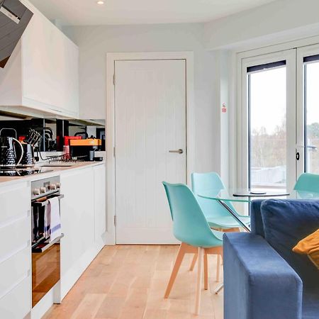 צ'למספורד New London Life Executive Apartments מראה חיצוני תמונה