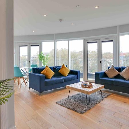 צ'למספורד New London Life Executive Apartments מראה חיצוני תמונה