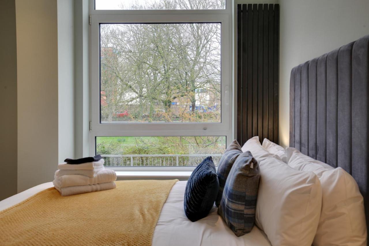 צ'למספורד New London Life Executive Apartments מראה חיצוני תמונה