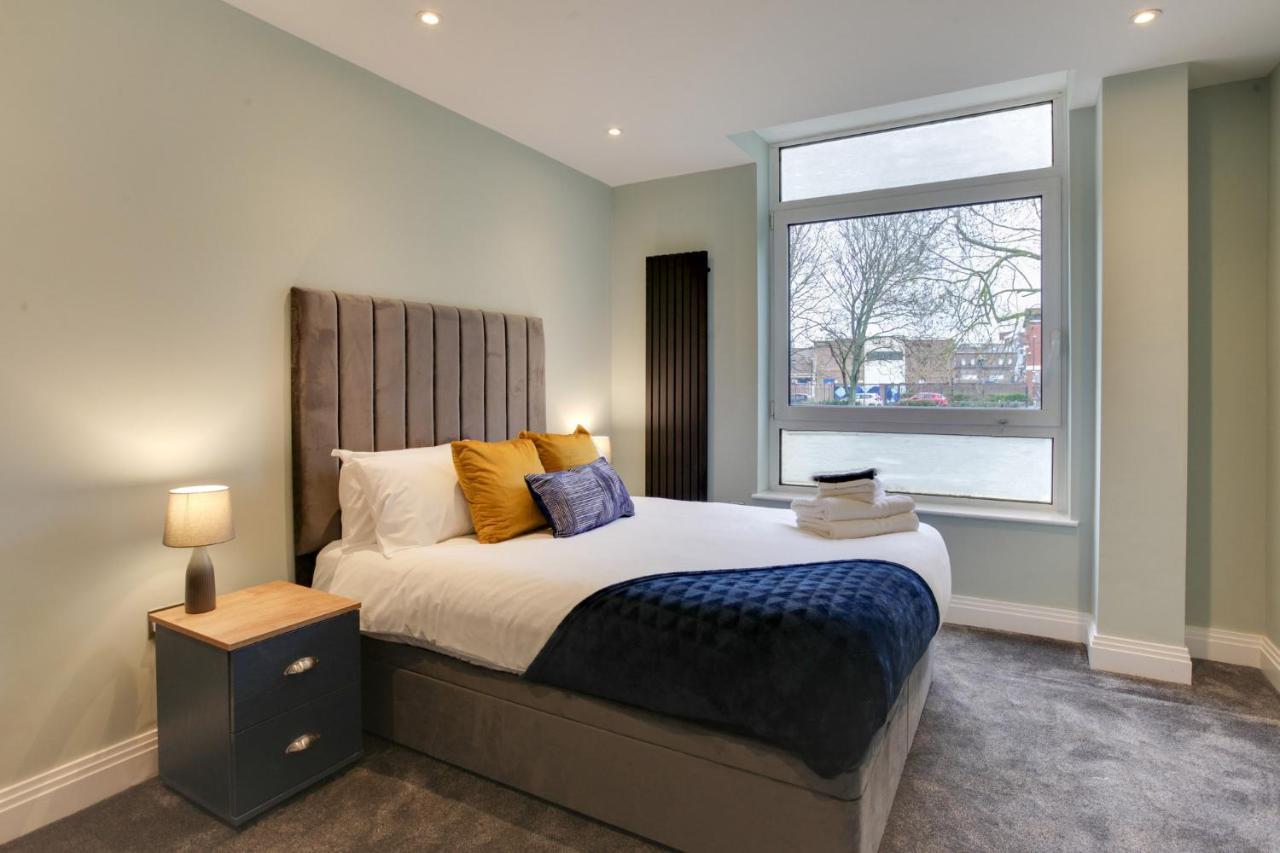 צ'למספורד New London Life Executive Apartments מראה חיצוני תמונה