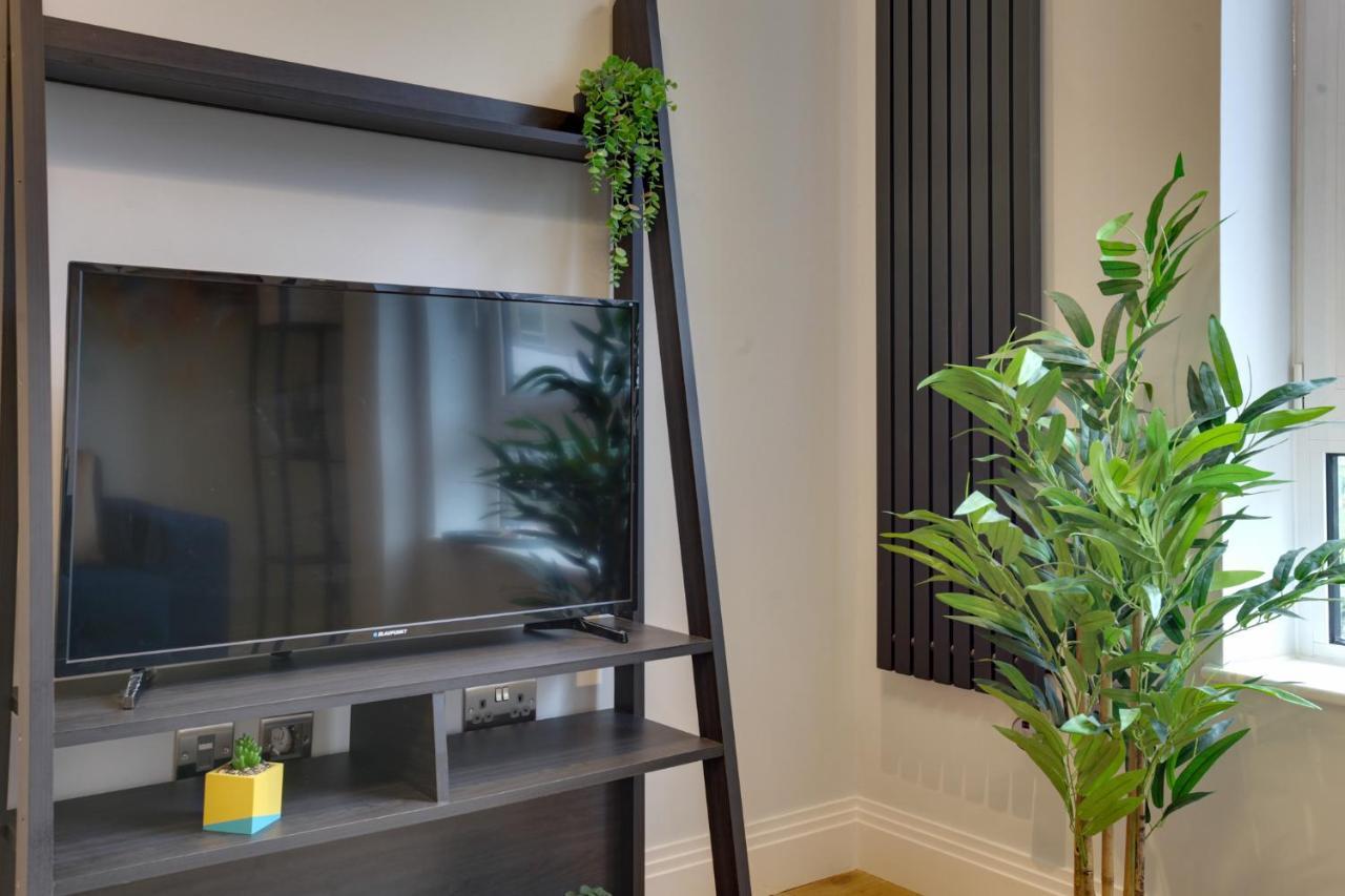 צ'למספורד New London Life Executive Apartments מראה חיצוני תמונה