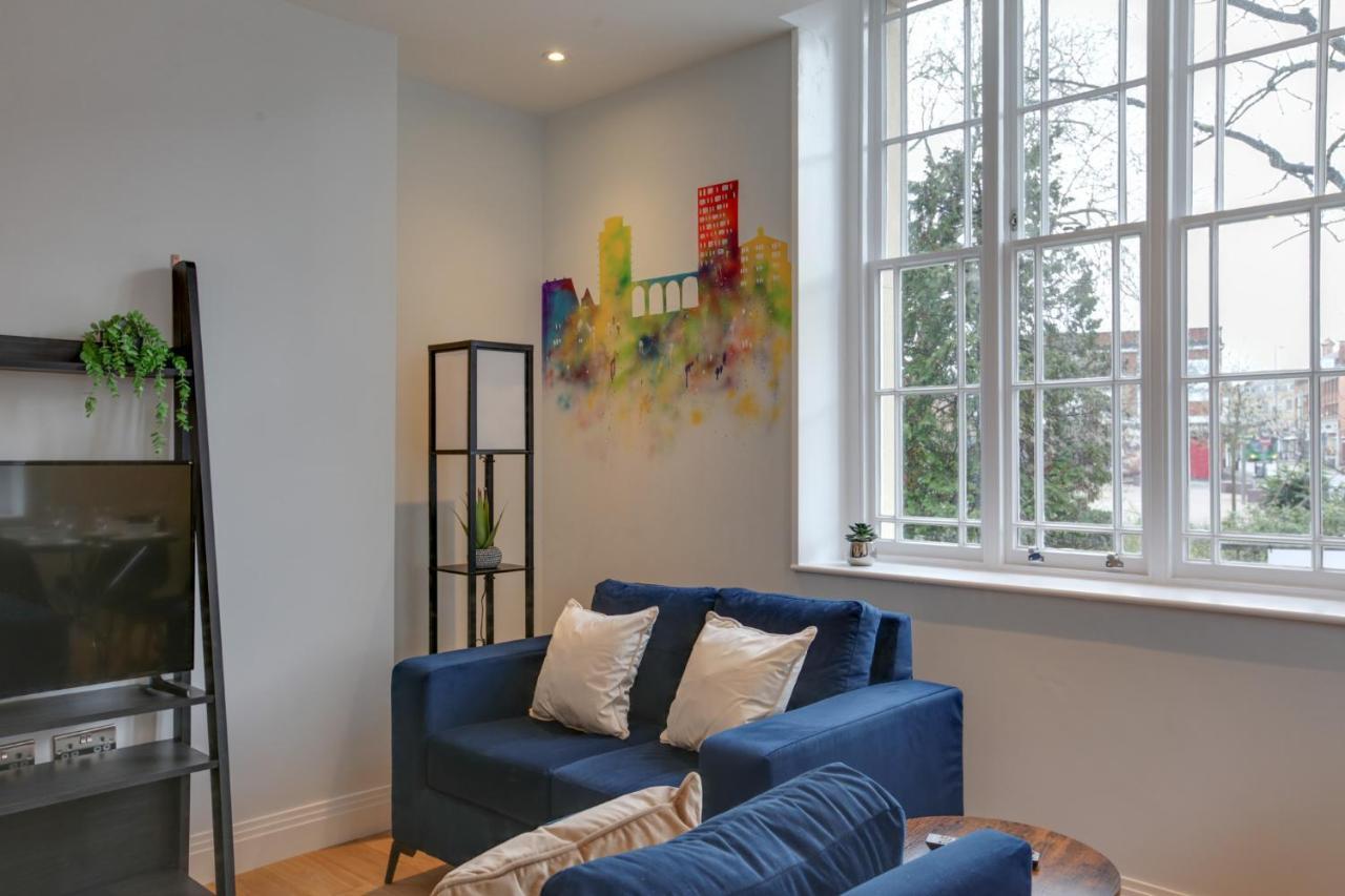 צ'למספורד New London Life Executive Apartments מראה חיצוני תמונה