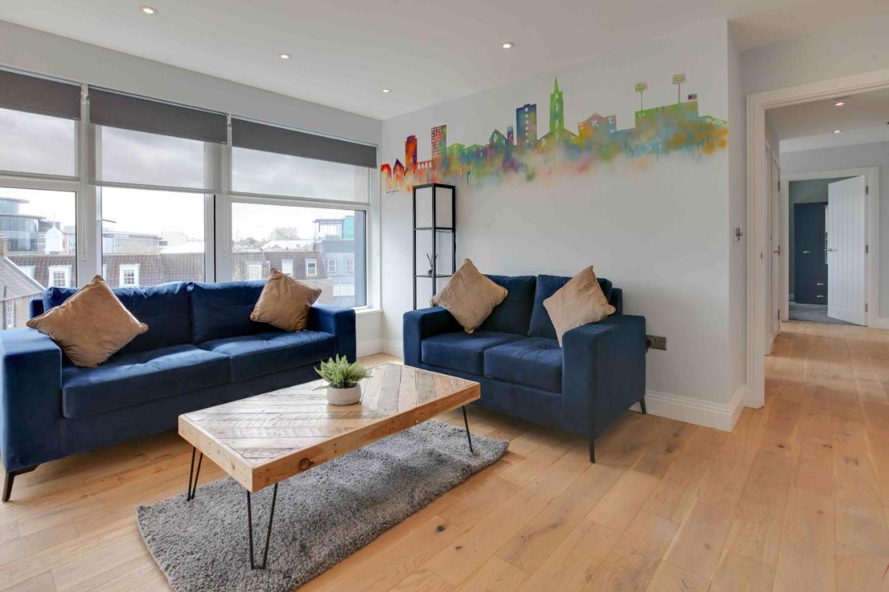 צ'למספורד New London Life Executive Apartments מראה חיצוני תמונה