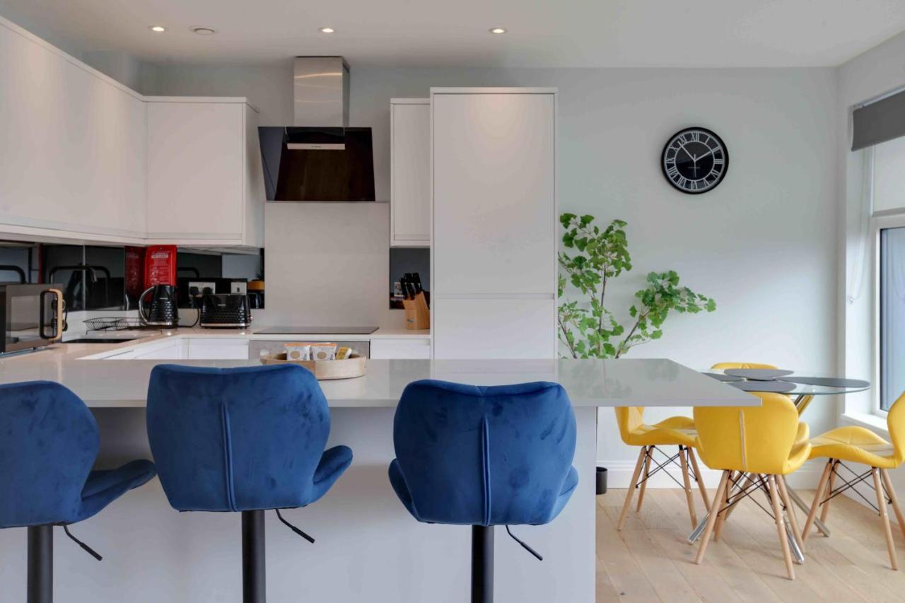 צ'למספורד New London Life Executive Apartments מראה חיצוני תמונה
