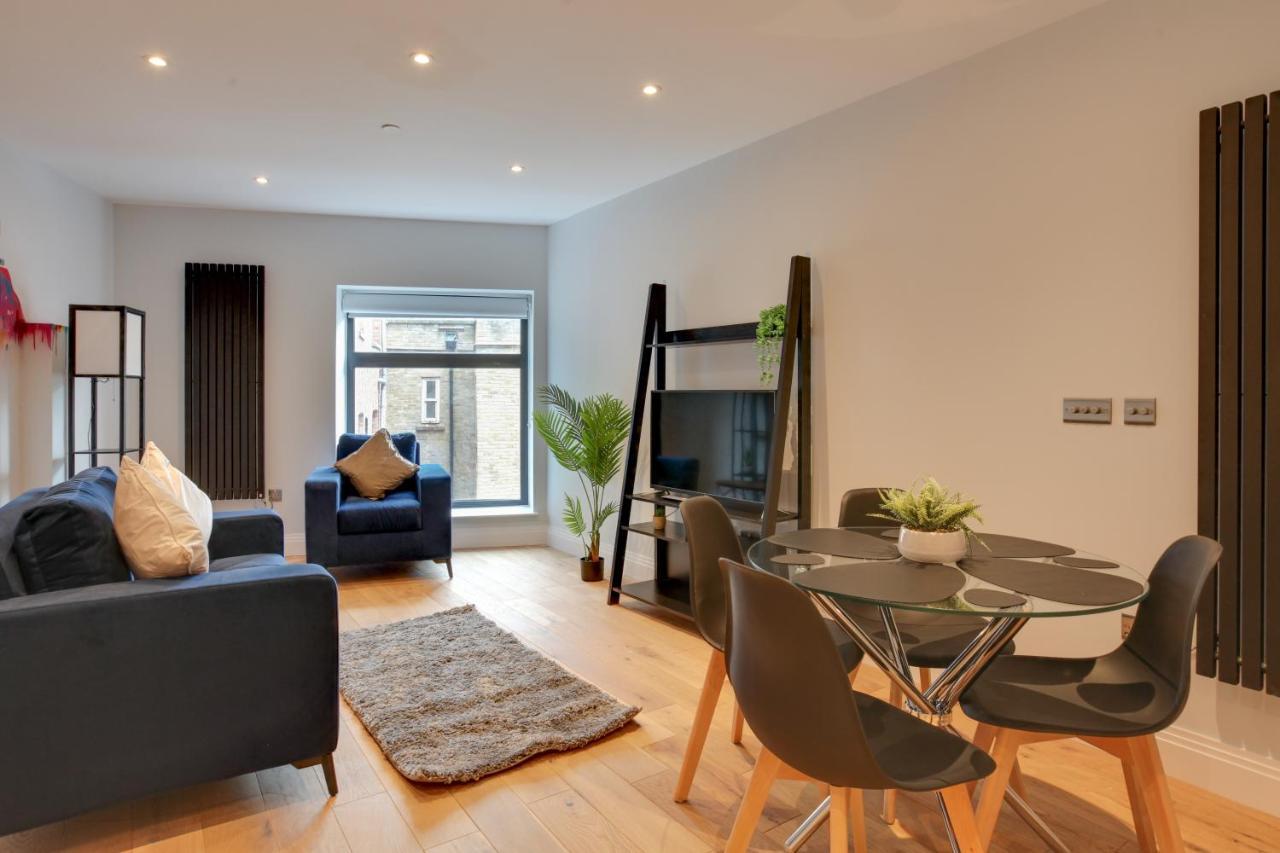צ'למספורד New London Life Executive Apartments מראה חיצוני תמונה
