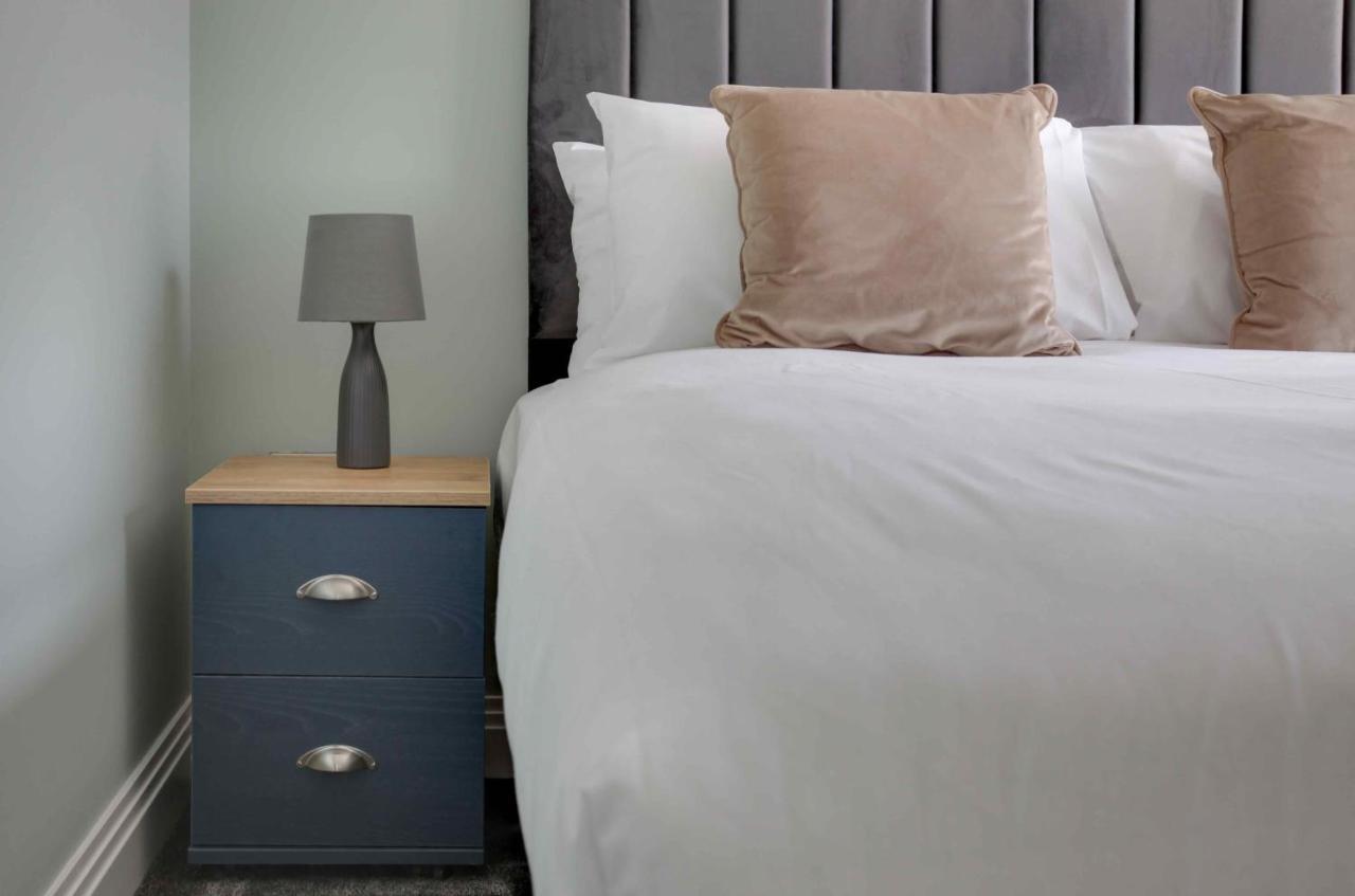 צ'למספורד New London Life Executive Apartments מראה חיצוני תמונה