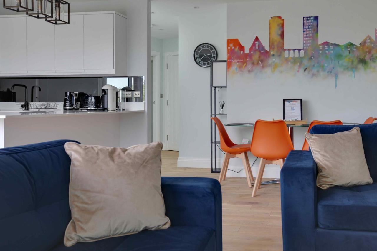 צ'למספורד New London Life Executive Apartments מראה חיצוני תמונה