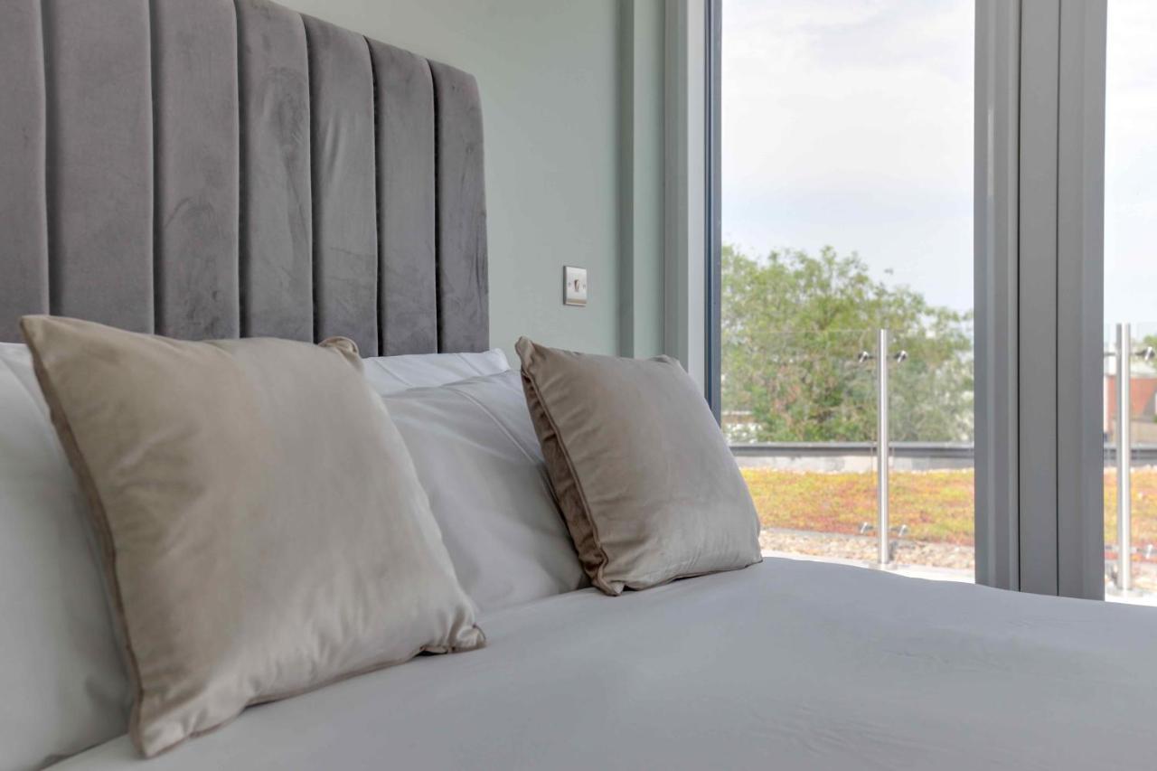 צ'למספורד New London Life Executive Apartments מראה חיצוני תמונה
