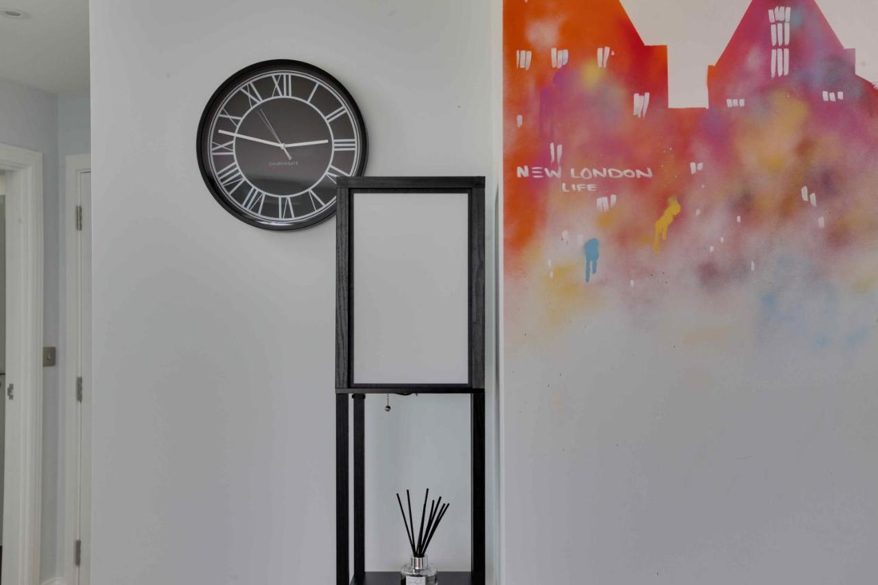 צ'למספורד New London Life Executive Apartments מראה חיצוני תמונה