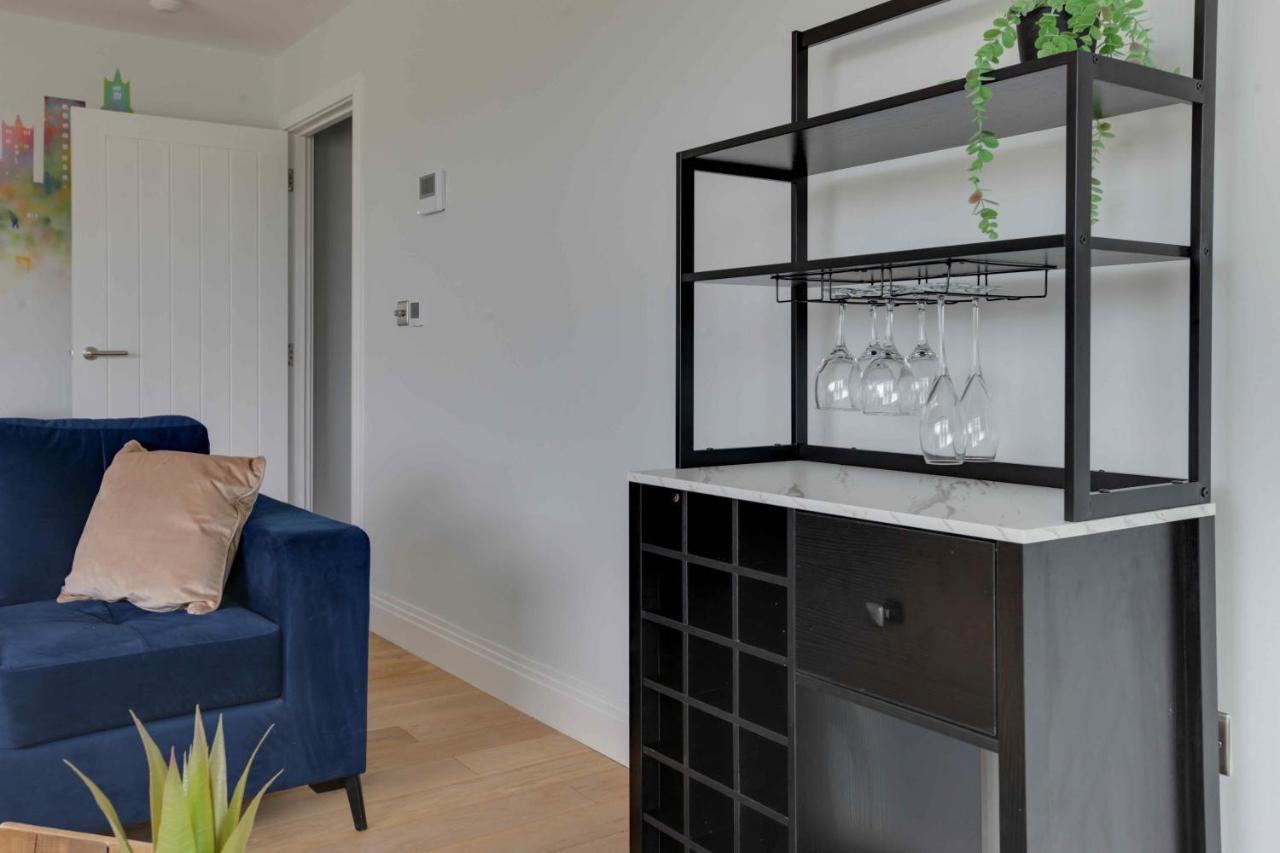 צ'למספורד New London Life Executive Apartments מראה חיצוני תמונה