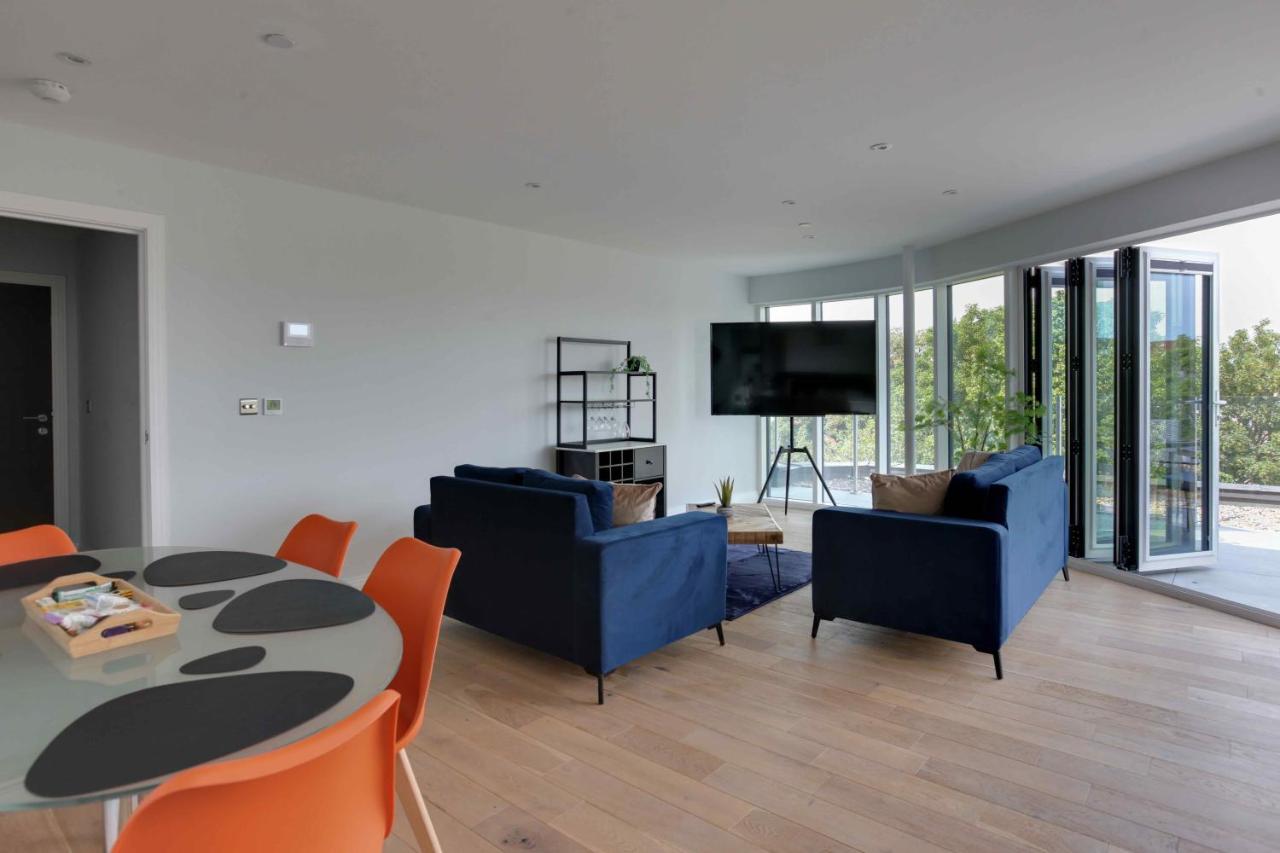 צ'למספורד New London Life Executive Apartments מראה חיצוני תמונה