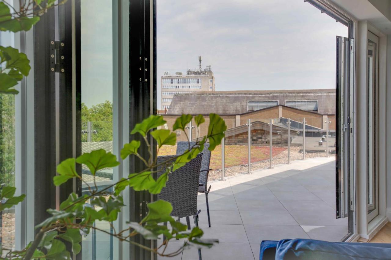 צ'למספורד New London Life Executive Apartments מראה חיצוני תמונה
