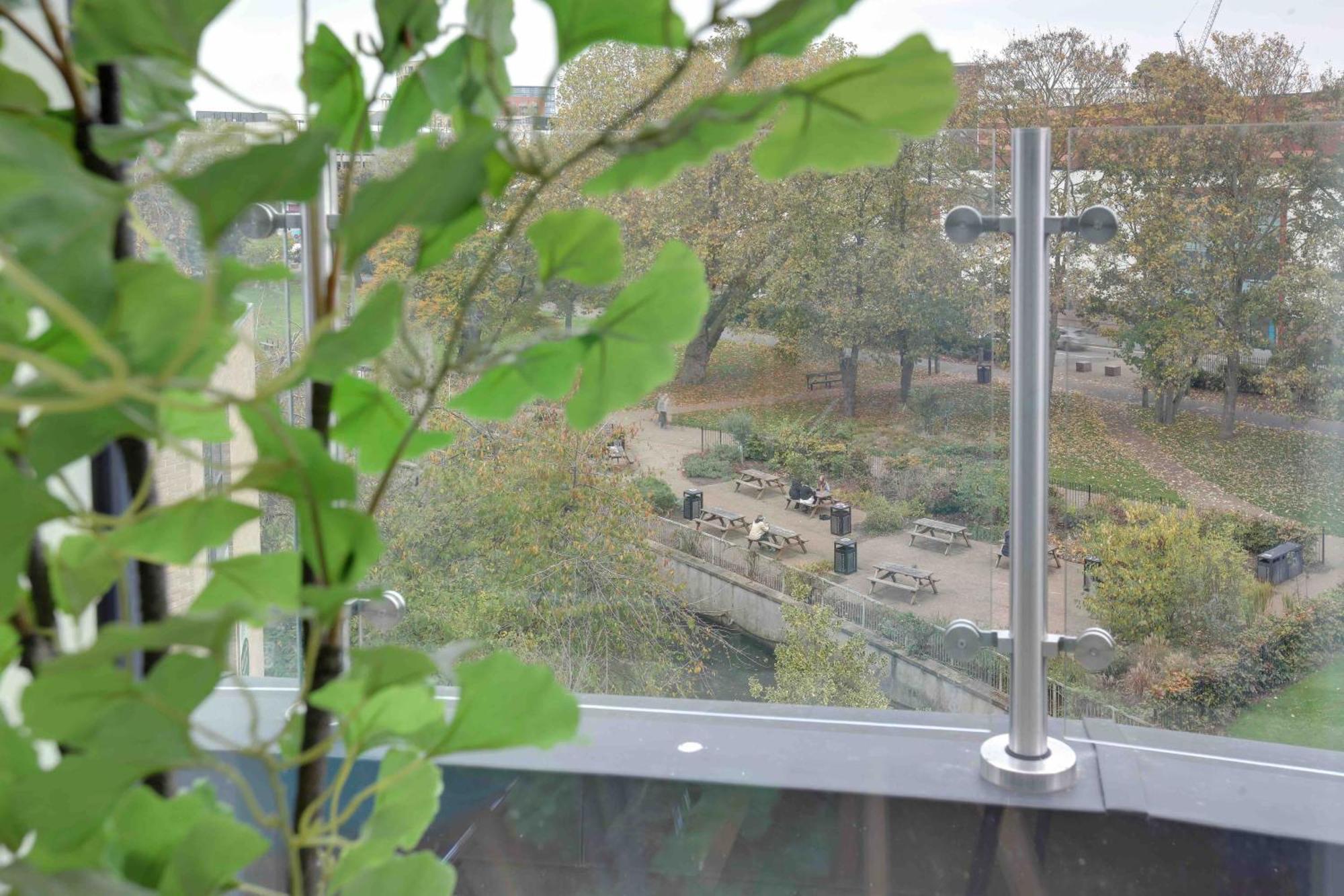 צ'למספורד New London Life Executive Apartments מראה חיצוני תמונה