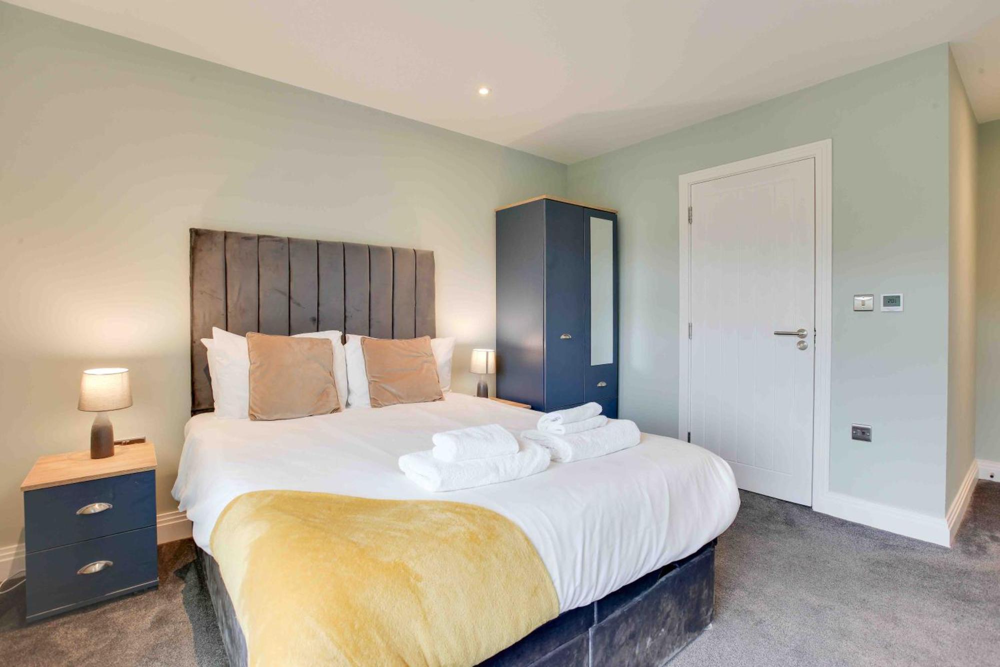 צ'למספורד New London Life Executive Apartments מראה חיצוני תמונה