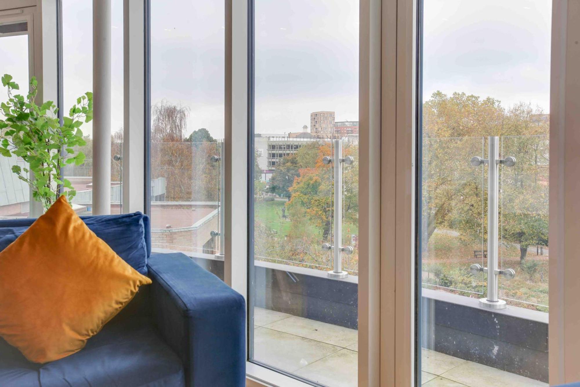 צ'למספורד New London Life Executive Apartments מראה חיצוני תמונה