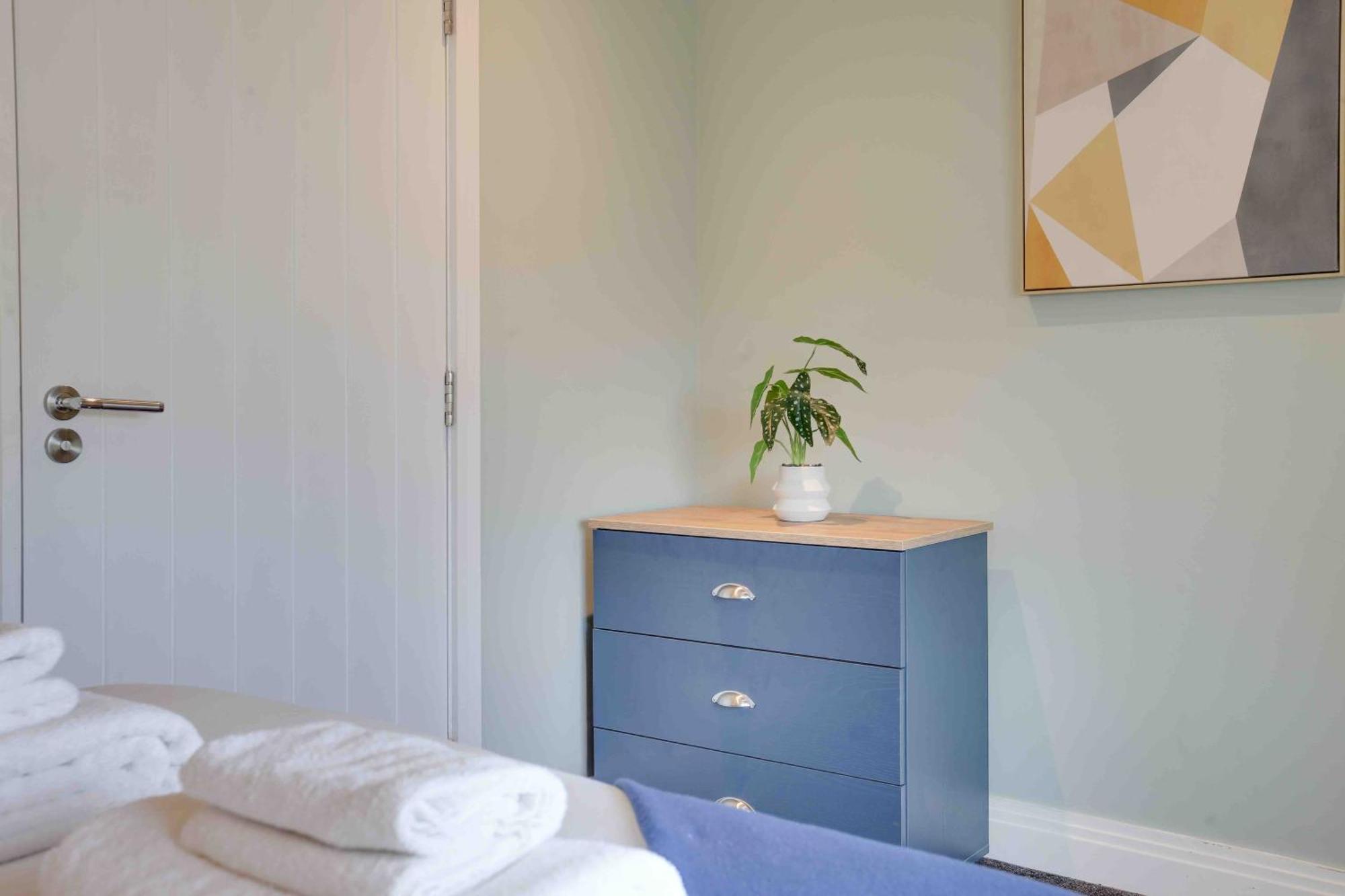 צ'למספורד New London Life Executive Apartments מראה חיצוני תמונה